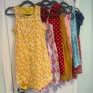 8 Girl’s Dresses Sz M